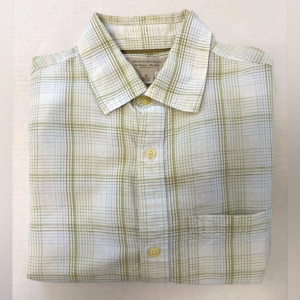 BANANA REPUBLIC Plaid Short Sleeve Button Front Shirt Size Medium - Picture 2 of 7